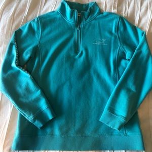 Vineyard Vines sweatshirt